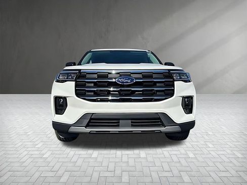 New 2026 Ford Explorer Active w/ Active Comfort Package image 2