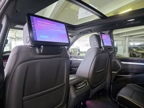 New 2026 Cadillac Escalade ESV Sport w/ Touring Package AWD/4WD image 12