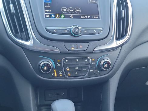 Used 2024 Chevrolet Equinox LT image 18