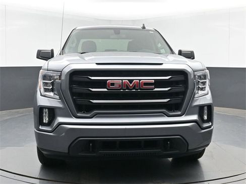 Used 2020 GMC Sierra 1500 Elevation w/ Elevation Value Package image 3
