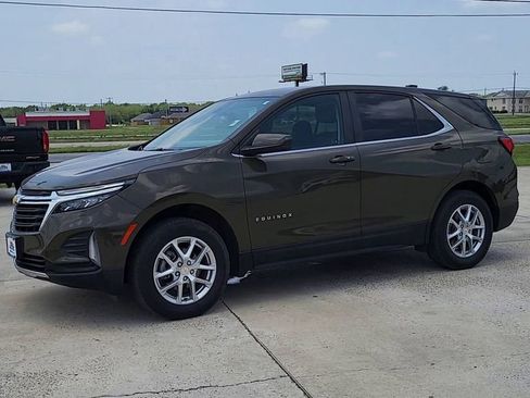 Used 2024 Chevrolet Equinox LT w/ Driver Convenience Package AWD/4WD image 4