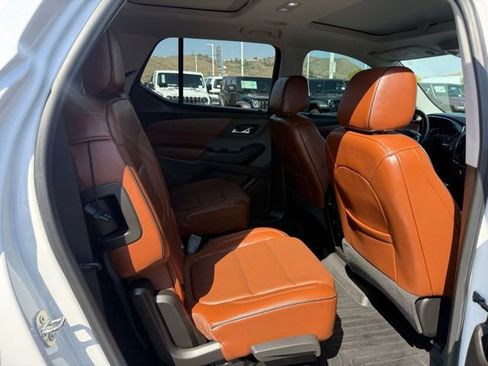 Used 2018 Chevrolet Traverse High Country w/ LPO, Cargo Package AWD/4WD image 11