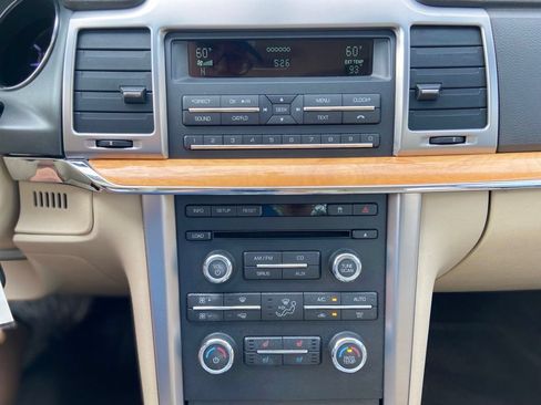 Used 2010 Lincoln MKZ FWD image 27