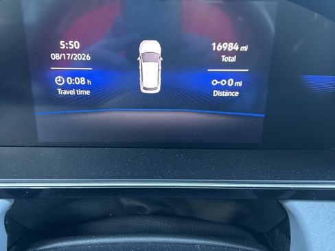 Used 2025 Volkswagen Jetta SE FWD image 9