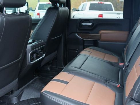 Used 2023 Chevrolet Silverado 2500 High Country w/ Z71 Off-Road Package image 17