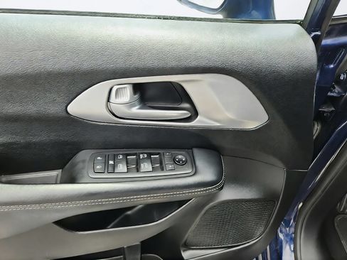 Used 2018 Chrysler Pacifica Touring Plus FWD image 21