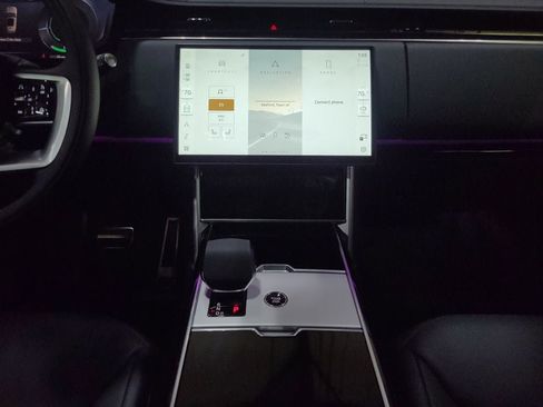 New 2025 Land Rover Range Rover SE image 27