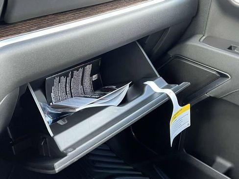 Used 2025 GMC Sierra 1500 Elevation image 33