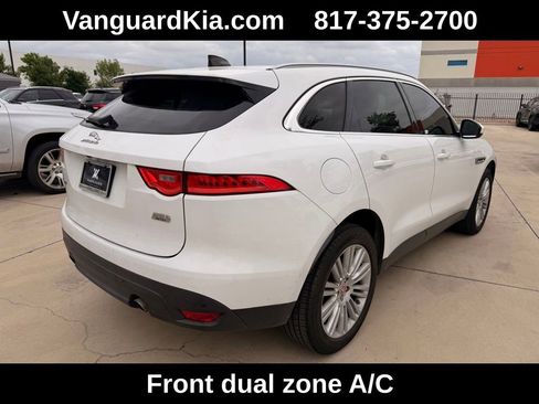 Used 2020 Jaguar F-PACE Premium image 4