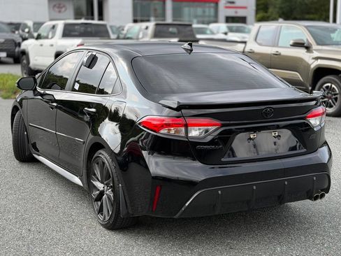 Certified 2025 Toyota Corolla SE FWD image 3