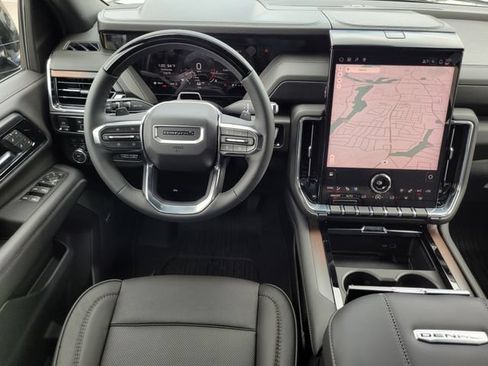 New 2026 GMC Yukon Denali w/ Denali Reserve Package AWD/4WD image 10