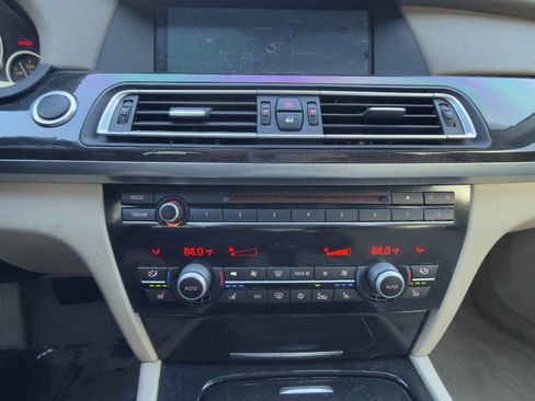 Used 2009 BMW 750Li image 61