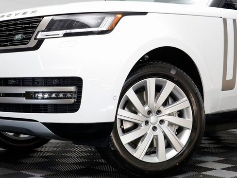 New 2025 Land Rover Range Rover SE AWD/4WD image 4