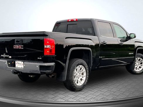 Used 2018 GMC Sierra 1500 SLE w/ SLE Value Package AWD/4WD image 2