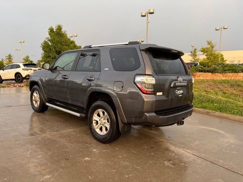 Used 2023 Toyota 4Runner SR5 AWD/4WD image 9