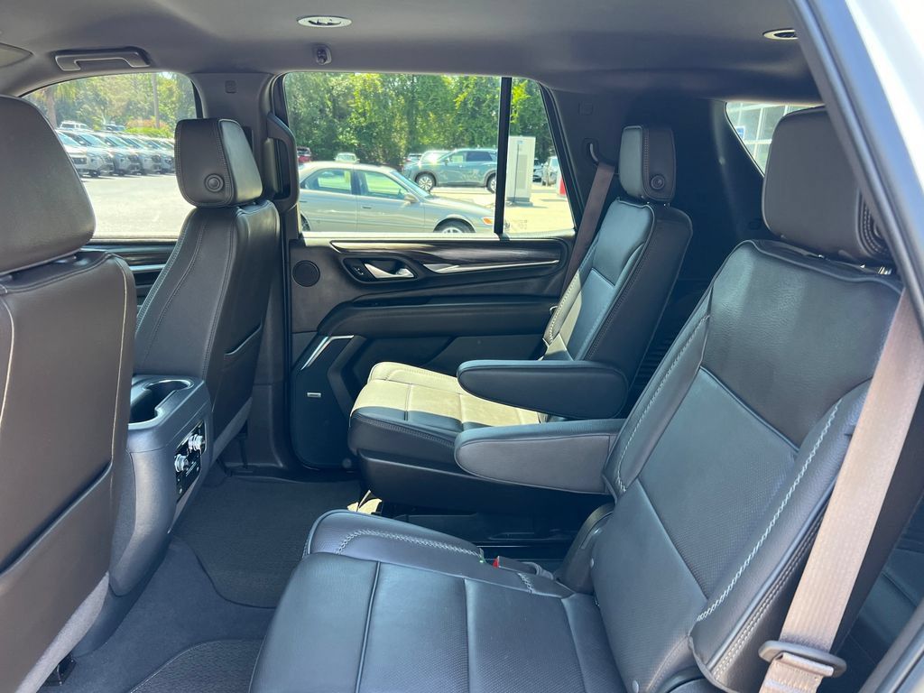 Used 2024 GMC Yukon Denali AWD/4WD image 14
