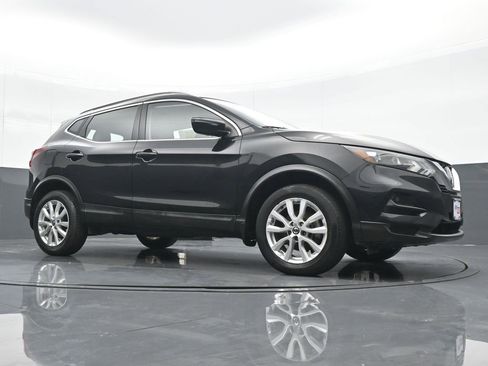 Used 2020 Nissan Rogue Sport SV image 23