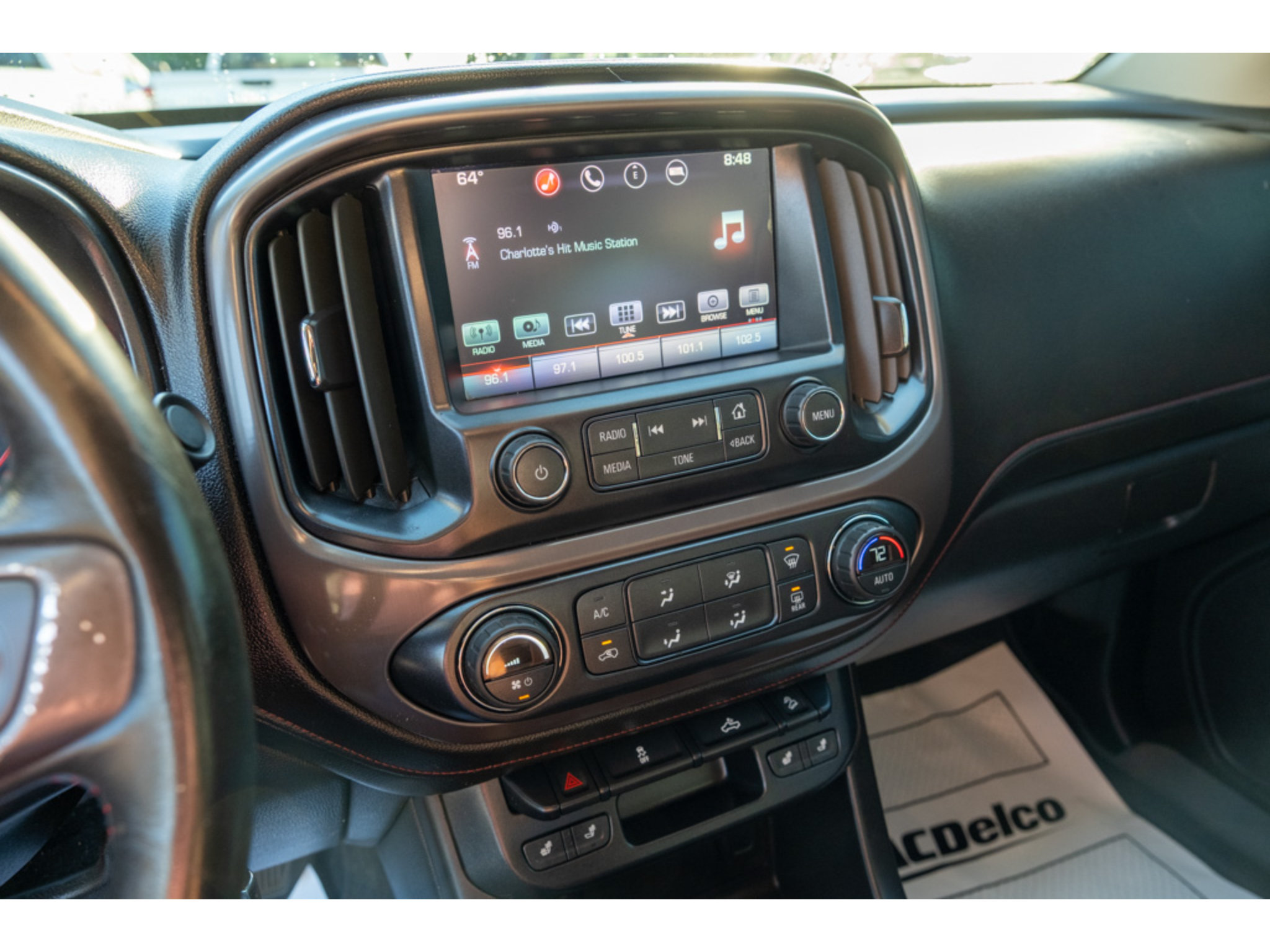 Used 2015 GMC Canyon SLE w/ All-Terrain Package RWD image 23