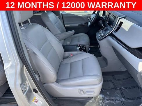 Used 2019 Toyota Sienna XLE FWD image 6