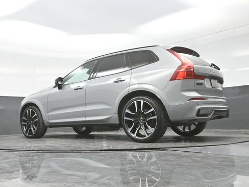 Used 2024 Volvo XC60 B5 Ultimate w/ Protection Package Premier AWD/4WD image 32