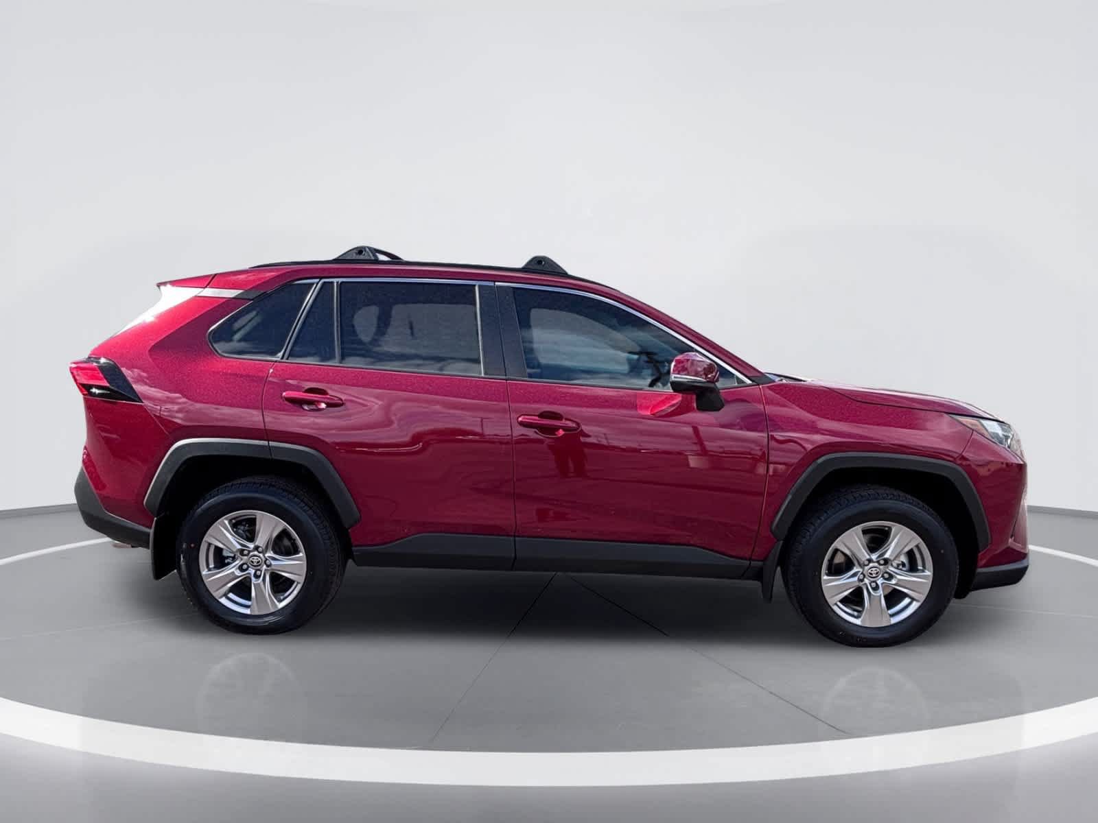 Used 2024 Toyota RAV4 XLE w/ Convenience Package FWD image 10