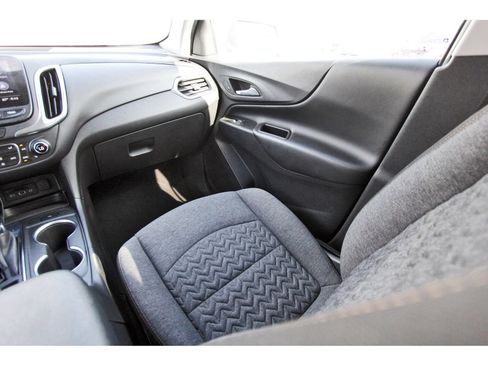 Used 2022 Chevrolet Equinox LT FWD image 12