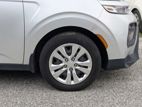 Used 2021 Kia Soul LX FWD image 8