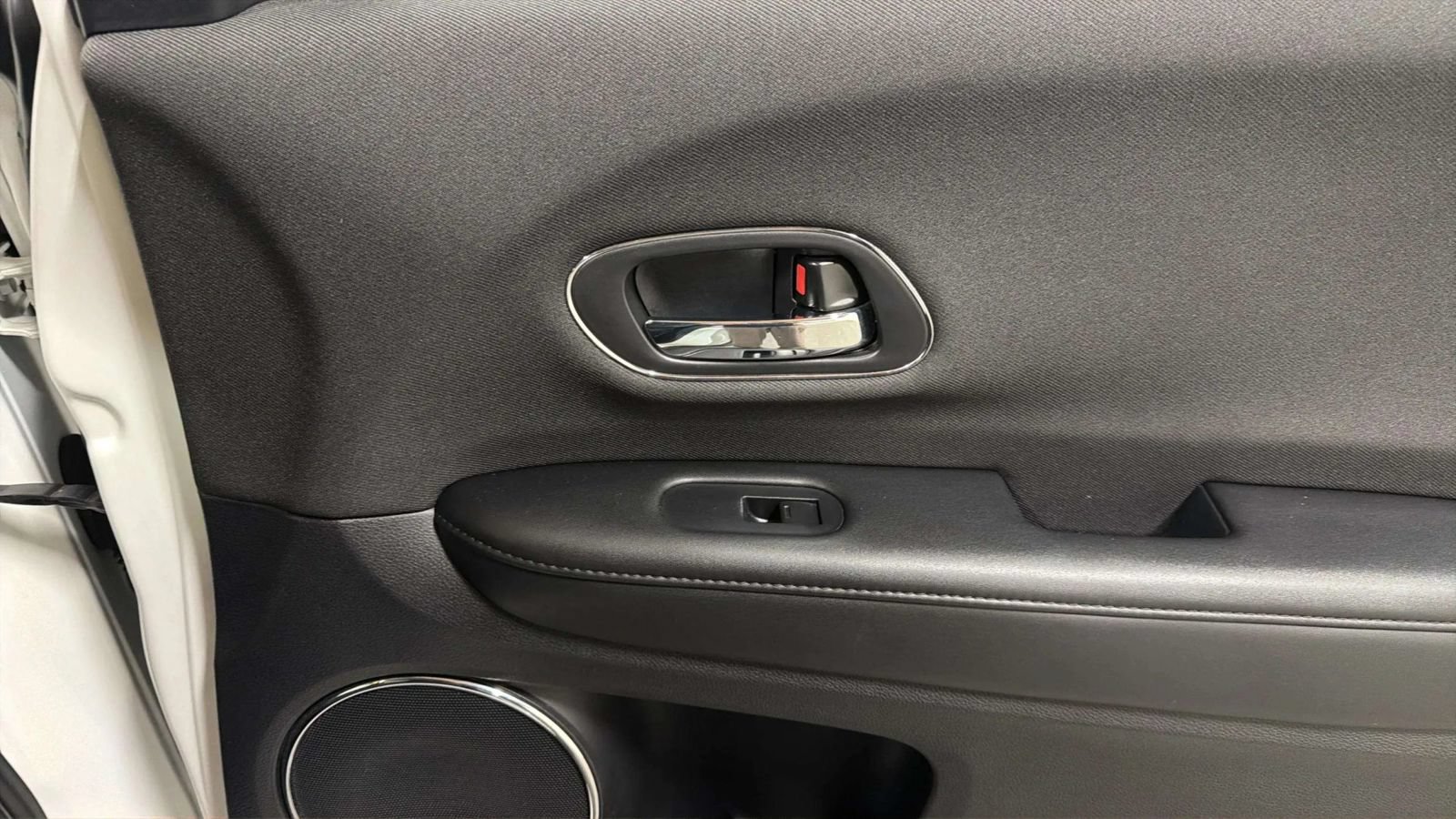 Used 2021 Honda HR-V EX image 46