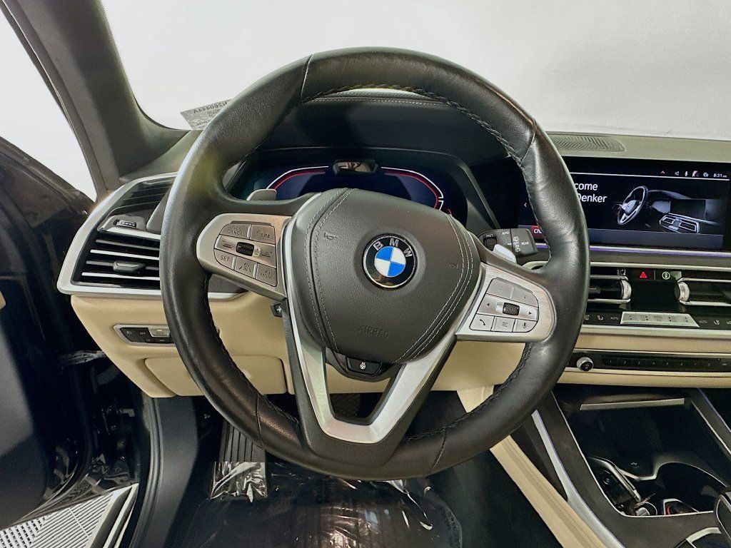 Used 2022 BMW X7 xDrive40i w/ Premium Package AWD/4WD image 16