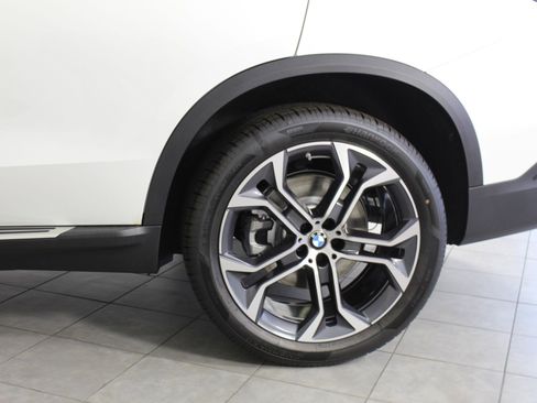 New 2026 BMW X5 sDrive40i w/ Climate Comfort Package image 22