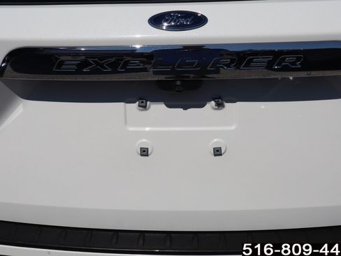 Used 2022 Ford Explorer XLT w/ Equipment Group 202A image 39