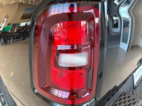 New 2026 RAM 1500 Express AWD/4WD image 32