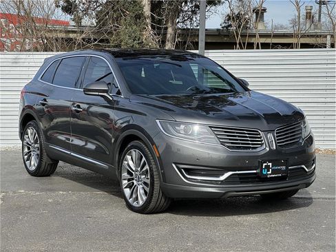 Used 2018 Lincoln MKX Reserve image 8