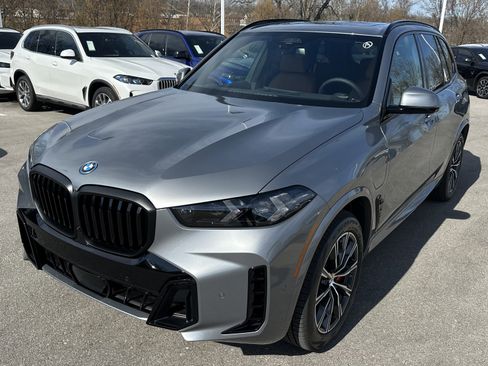New 2026 BMW X5 xDrive50e AWD/4WD image 5