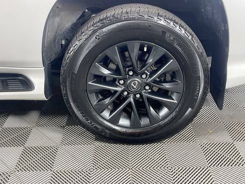 Used 2023 Lexus GX 460 Premium w/ Premium Plus Package AWD/4WD image 34