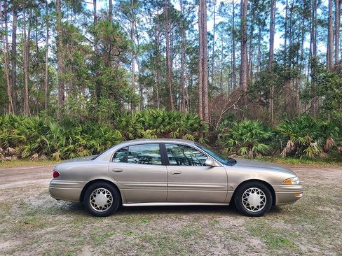 Used 2003 Buick Le Sabre Custom w/ Comfort & Style Package image 8