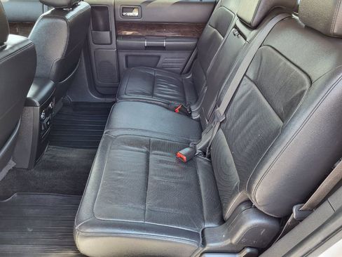 Used 2018 Ford Flex Limited image 16