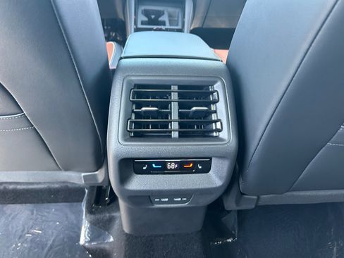 New 2026 Volkswagen Tiguan SEL R-Line AWD/4WD image 30