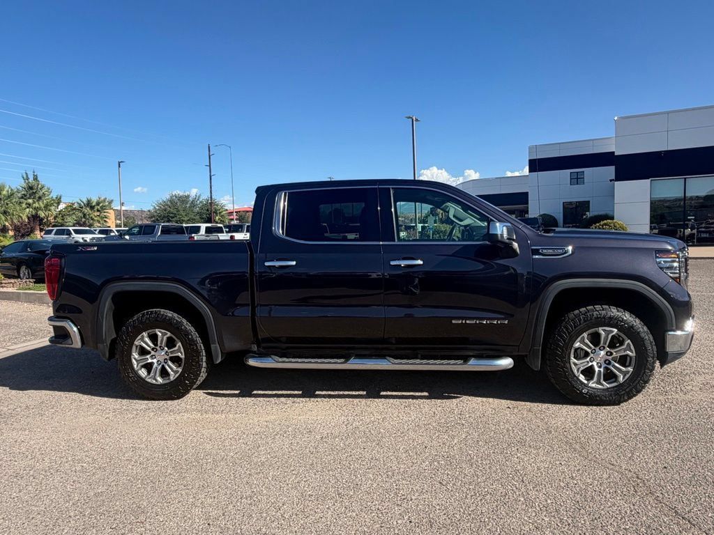 Used 2023 GMC Sierra 1500 SLT w/ X31 Off-Road Package AWD/4WD image 4