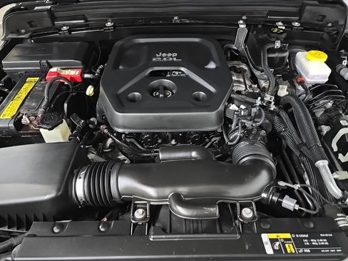 Used 2019 Jeep Wrangler Unlimited Sport S AWD/4WD image 12
