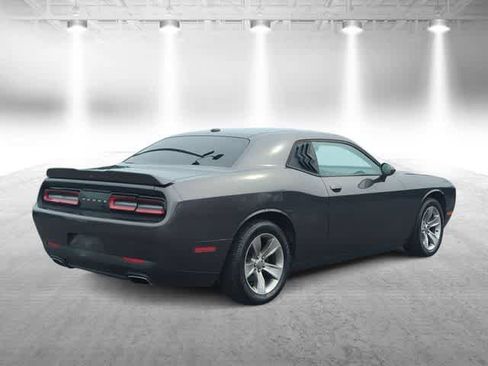 Certified 2018 Dodge Challenger SXT RWD image 8