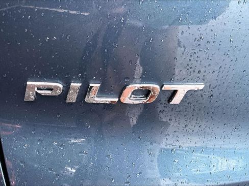 Used 2017 Honda Pilot EX image 30