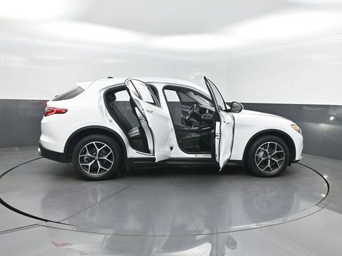 Used 2019 Alfa Romeo Stelvio Ti AWD/4WD image 37