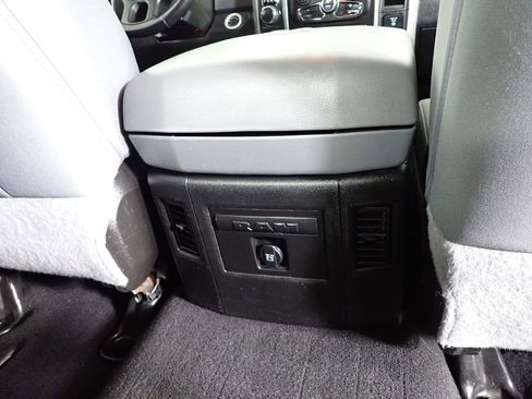 Used 2019 RAM 1500 Classic Warlock AWD/4WD image 40