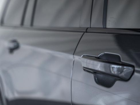 New 2025 Jeep Grand Cherokee L Limited w/ Luxury Tech Group II image 16