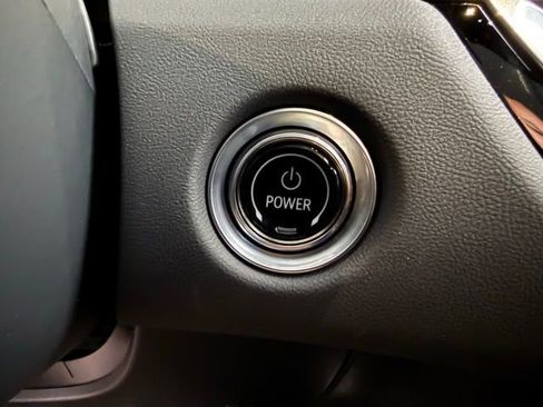 Used 2025 Cadillac Lyriq Sport image 38