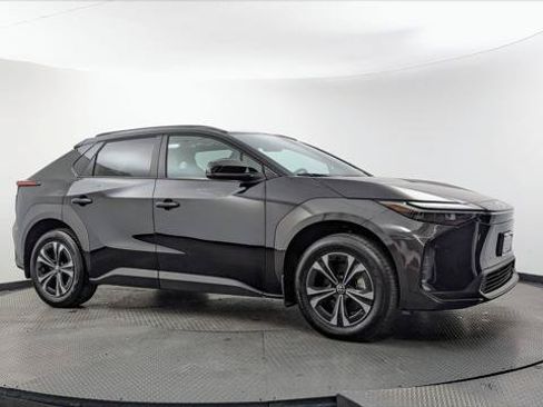 Used 2024 Toyota bZ4X AWD w/ Weather Package image 11