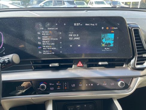 Used 2025 Kia Sportage EX FWD image 21