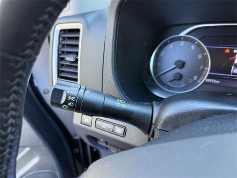 Used 2022 Nissan Frontier SV image 13