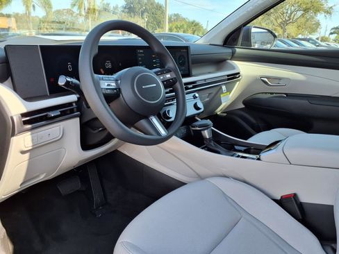 Used 2025 Hyundai Tucson SEL image 12
